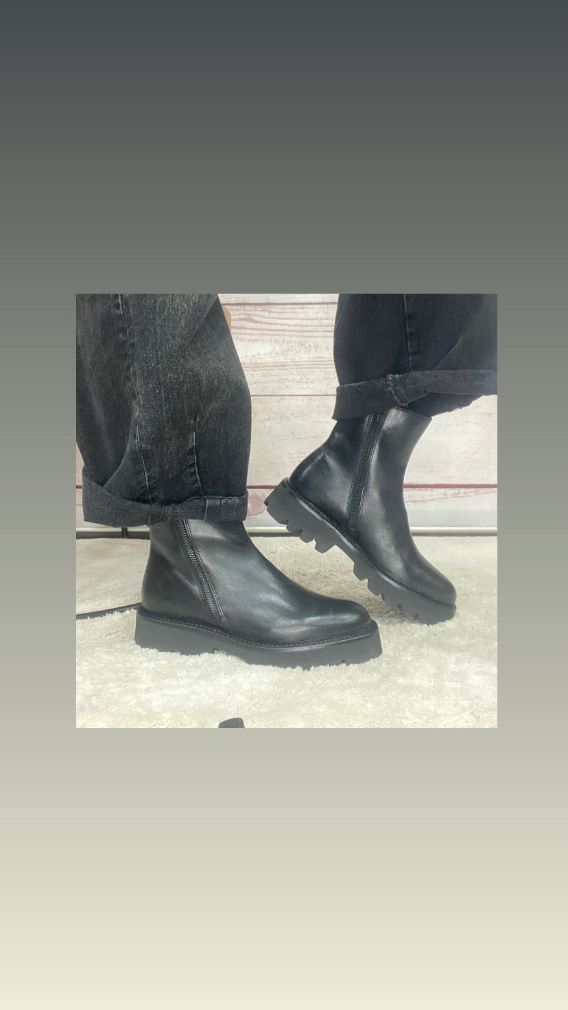 Vueva Beatles pelle nera