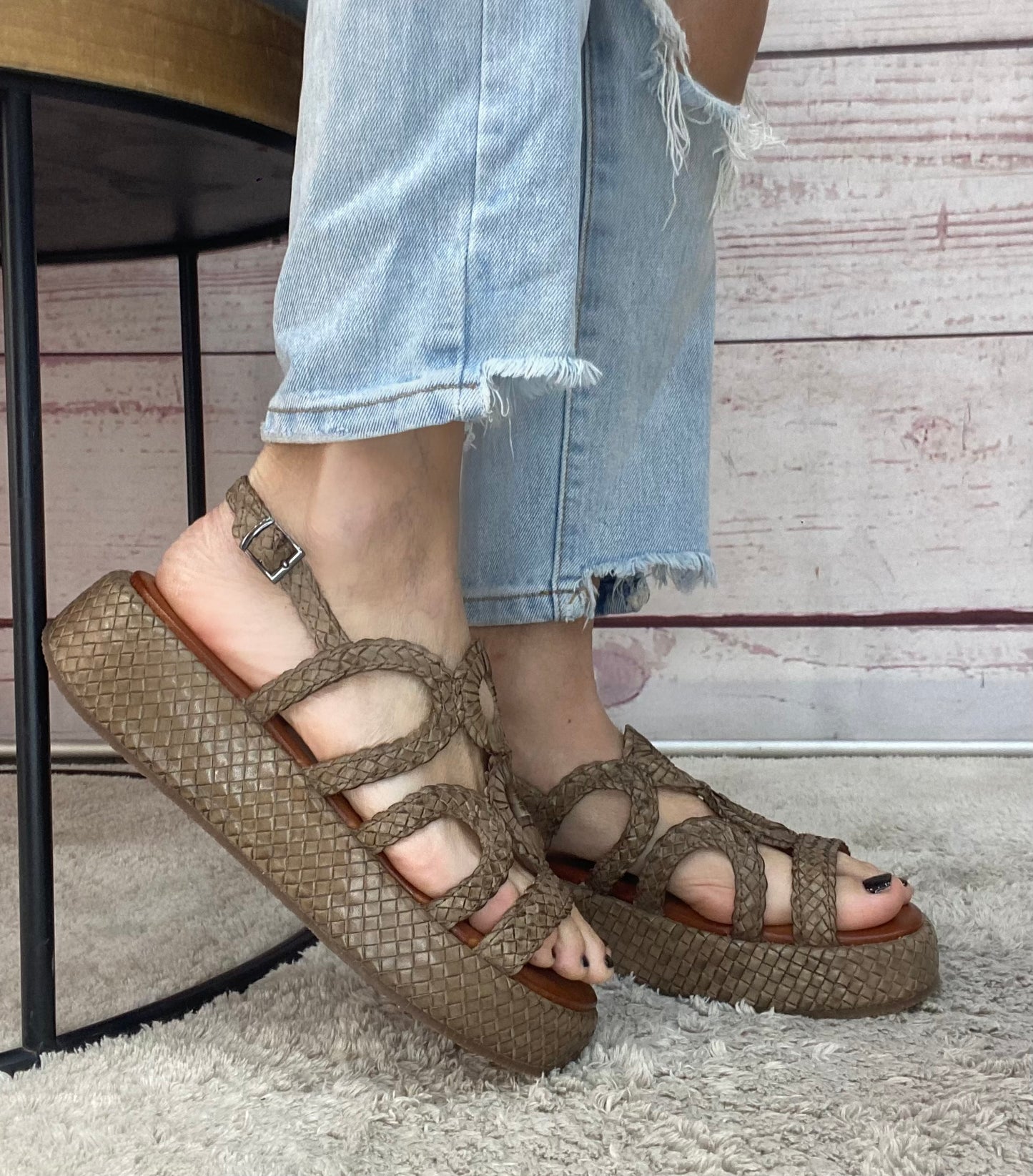 Vueva Sandalo Platform Marrone pelle intrecciata