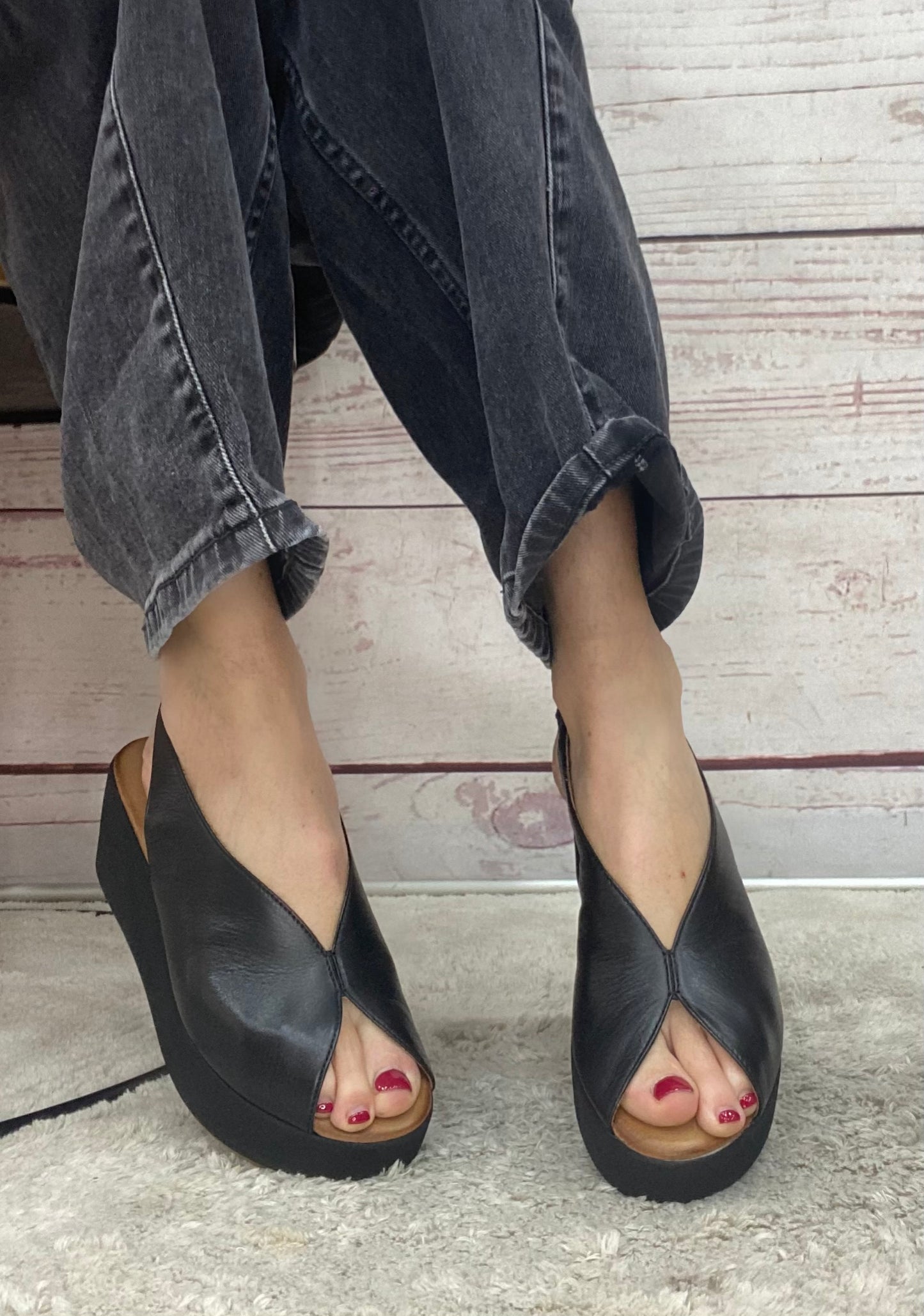 Inuovo Sandalo zeppa black