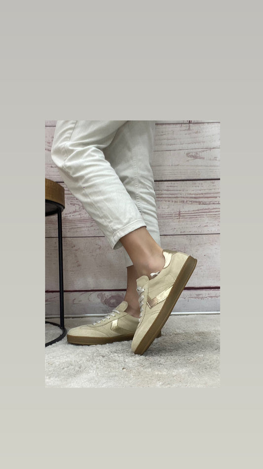 Step Sued Cream met Gold