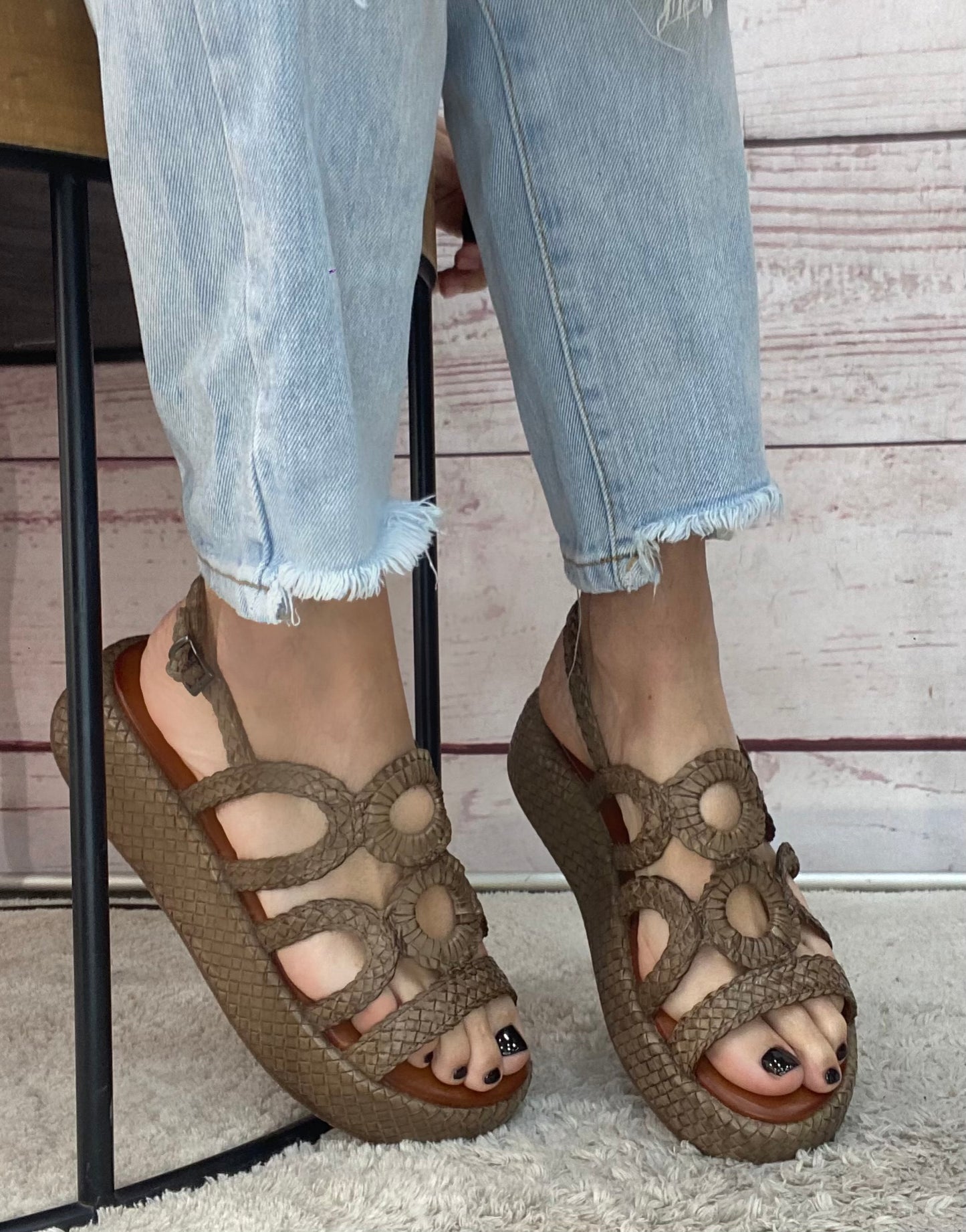 Vueva Sandalo Platform Marrone pelle intrecciata