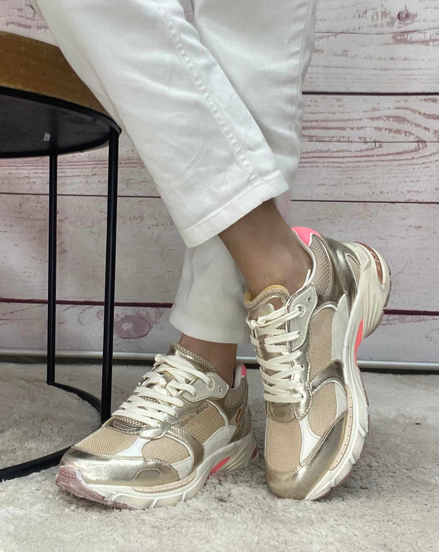 Crime Fugitive 9094 Gold Rush