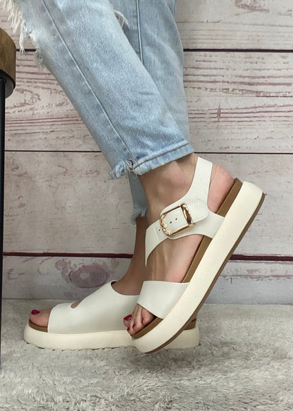 Inuovo Sandalo Crema A96064