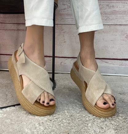 Creative sandalo platform suede sabbia