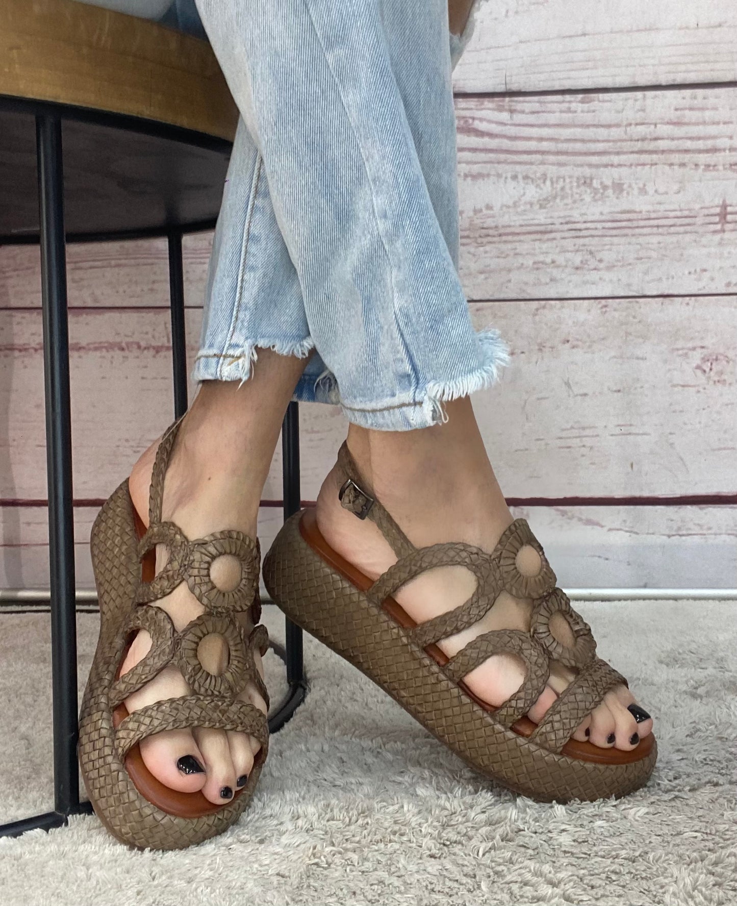 Vueva Sandalo Platform Marrone pelle intrecciata