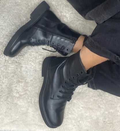 Cristine Mara 1 Anfibio lacci strass nero