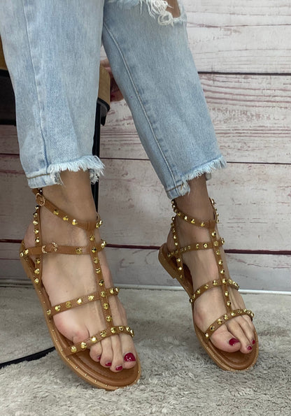 Milano Sandalo cuoio + borchie oro