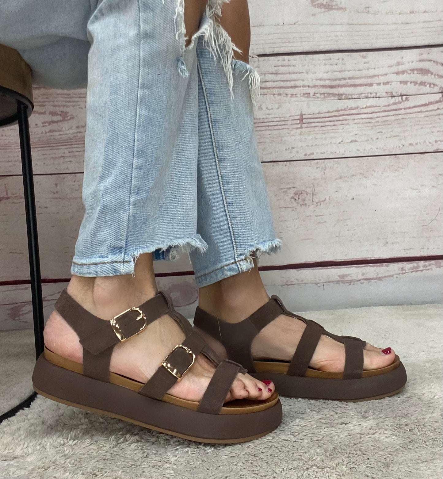Inuovo Sandalo Dark Brown A96046