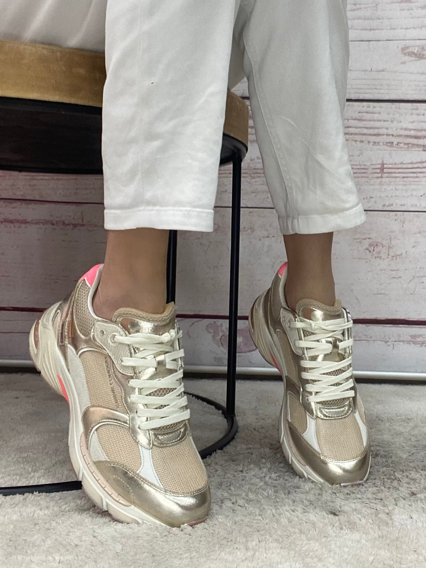 Crime Fugitive 9094 Gold Rush