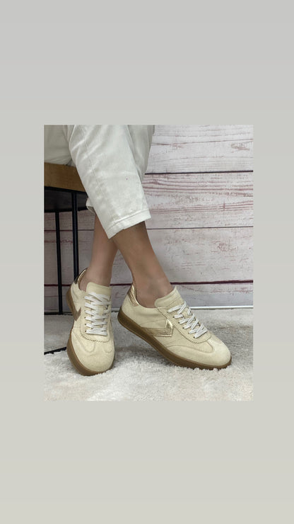 Step Sued Cream met Gold