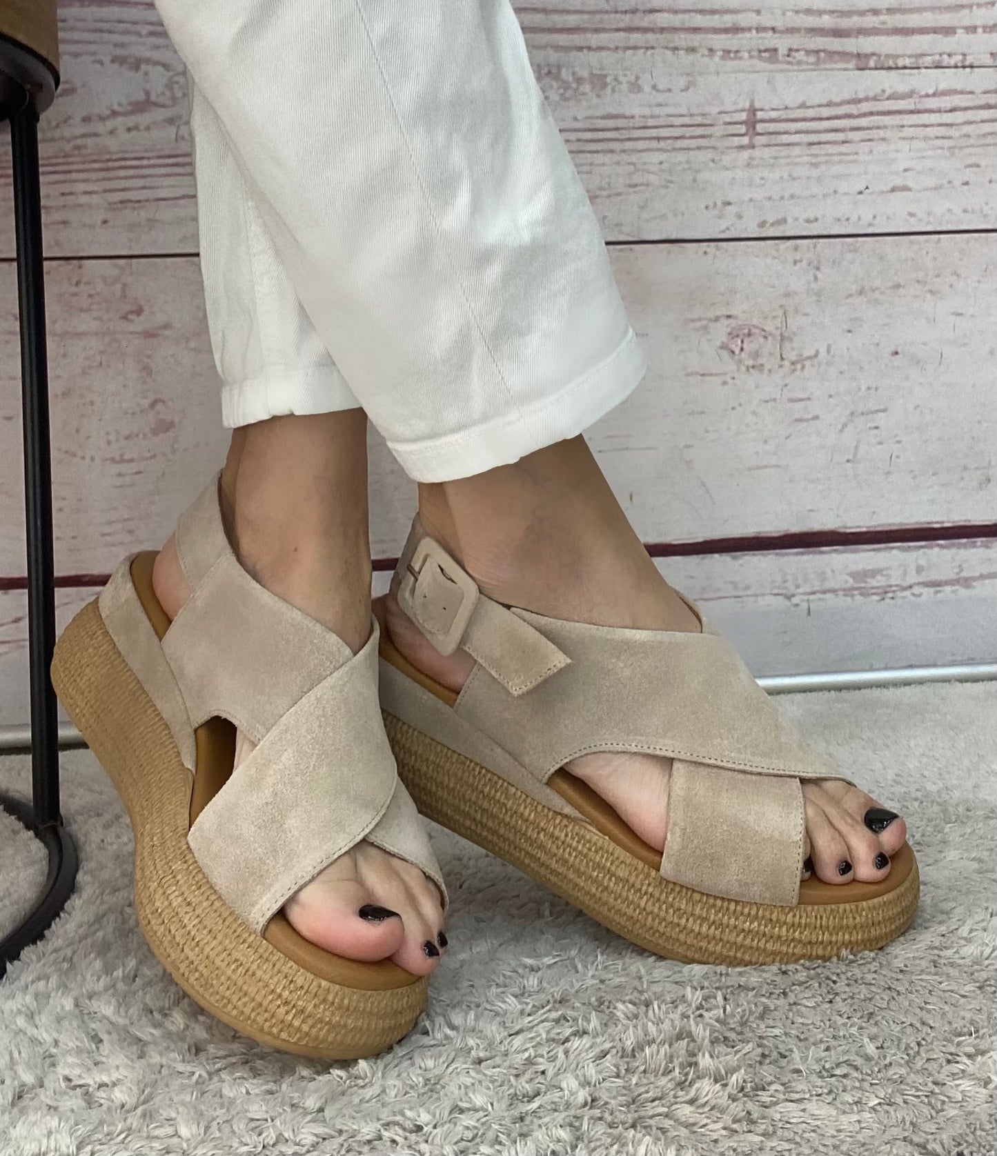 Creative sandalo platform suede sabbia