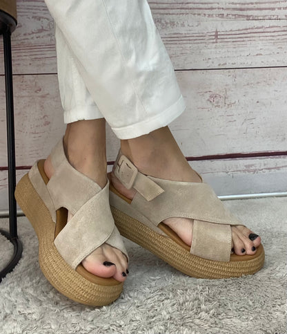 Creative sandalo platform suede sabbia
