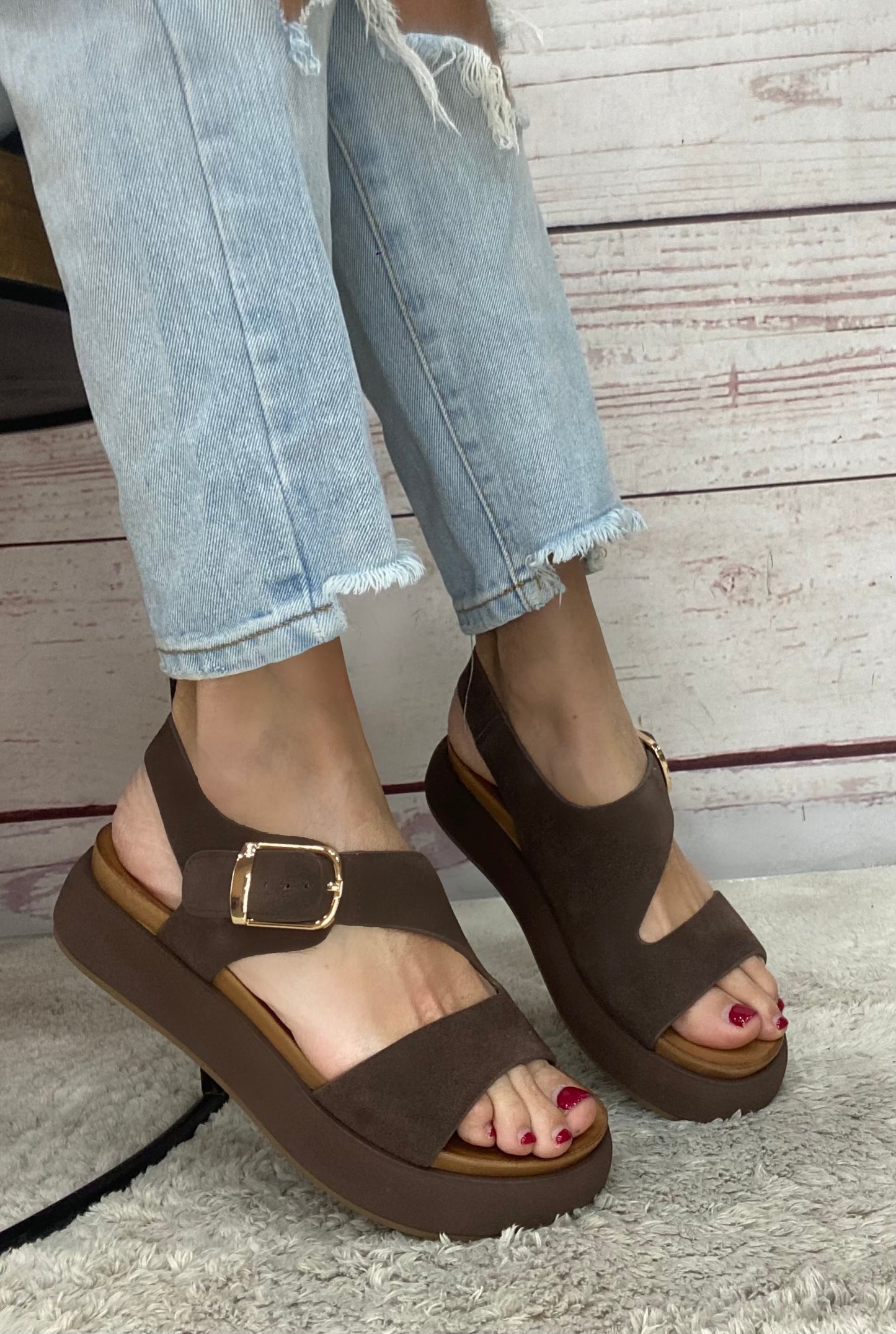 Inuovo Sandalo Dark Brown A96064